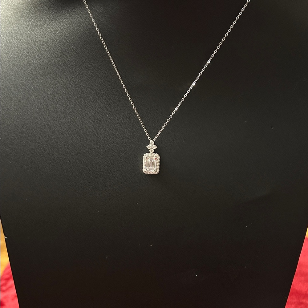 2 CT Moissanite (detachable) w/ chain-GRA Certificate 925 silver